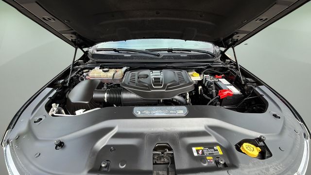 Used 2024 Black Jeep Base image 32