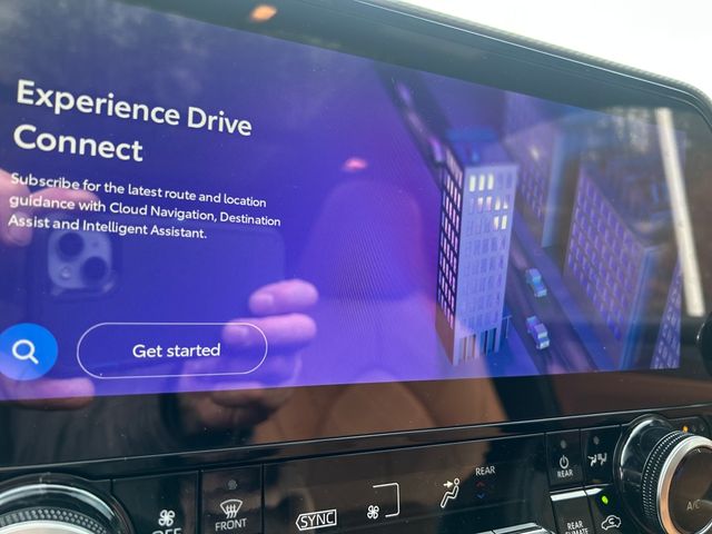 new 2025 Toyota Highlander Hybrid car, priced at $57,546