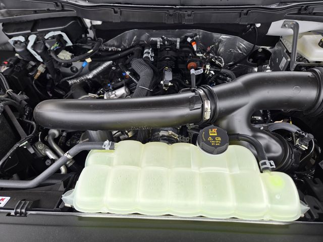 2025 Oxford White Ford F-150 Lariat 4X4 Truck