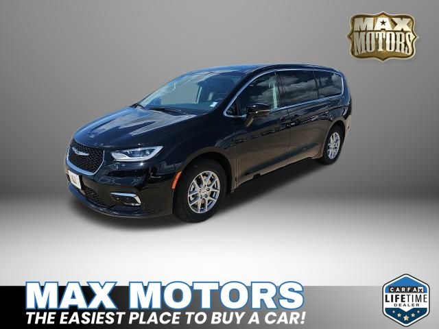 2024 Chrysler Pacifica Touring L 3