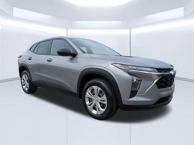 Sterling Gray Metallic 2024 Chevrolet Trax LS FWD SUV / Crossover Front-Wheel Drive 6-Speed Automatic