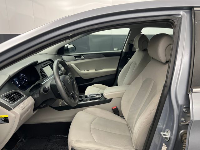 2016 Hyundai Sonata Base 21