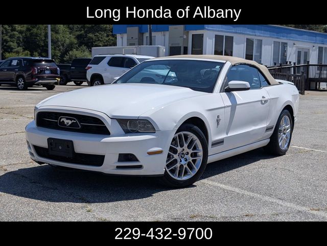 Performance White 2013 Ford Mustang Convertible Rear-Wheel Drive 6-Speed Automatic