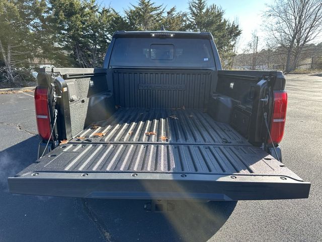 2024 Toyota Tacoma Hybrid TRD Off Road 22