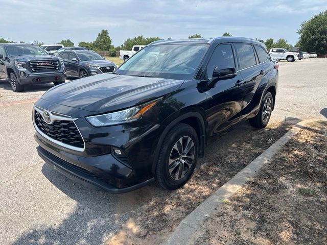 Amber 2020 Toyota Highlander SUV / Crossover All-Wheel Drive 8-Speed Automatic