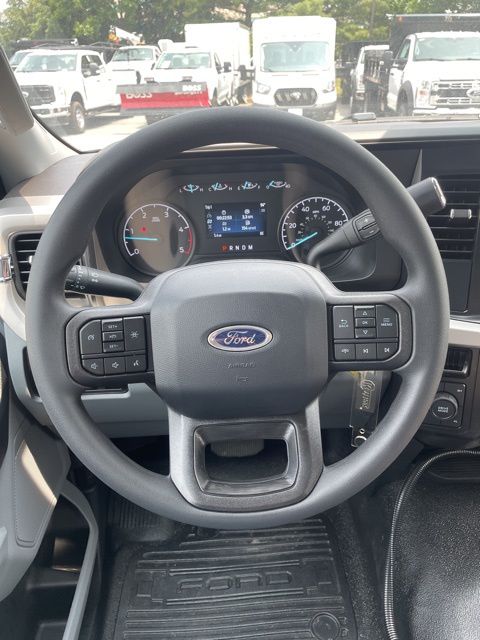 2025 Ford F-350 Super Duty XL