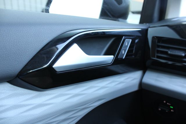 Used 2022 Silver Volkswagen 1.5T S image 6