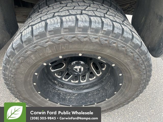 View vehicle photo 7