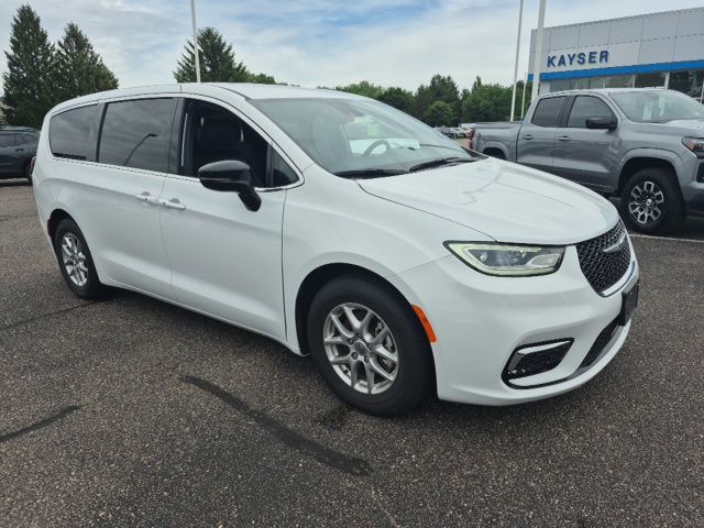 Bright White Clearcoat 2025 Chrysler Pacifica Select FWD Minivan Front-Wheel Drive 9-Speed Automatic