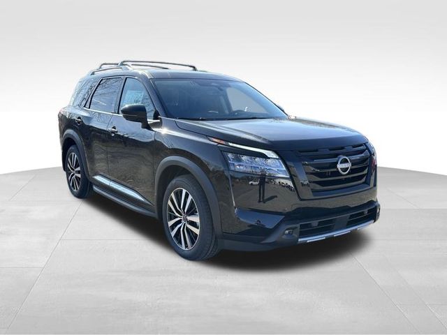 2024 Nissan Pathfinder Platinum 3