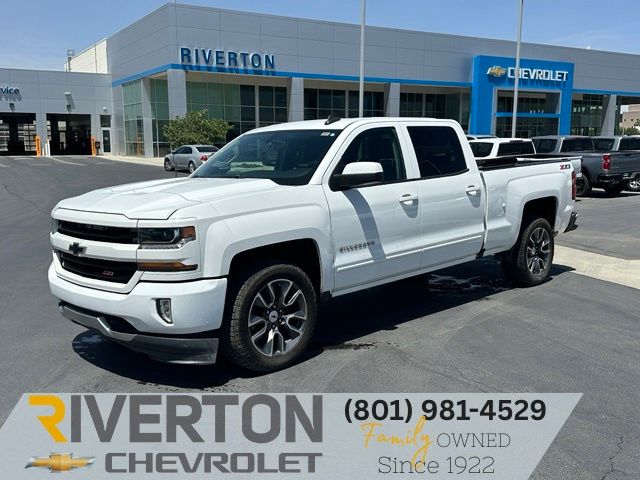 Summit White 2017 Chevrolet Silverado 1500 Pickup Truck Four-Wheel Drive 6-Speed Automatic Overdrive