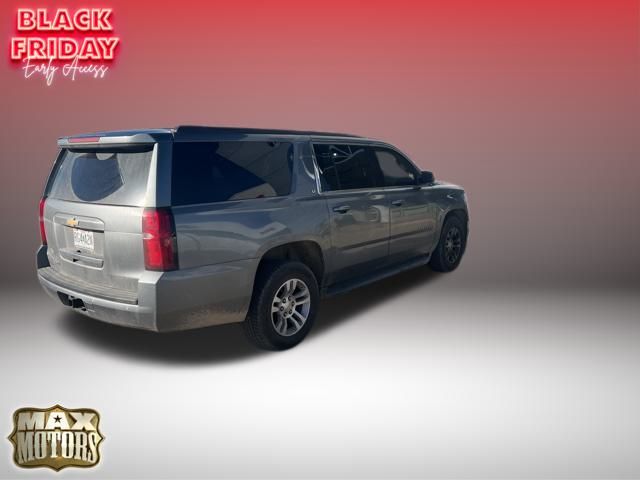 2019 Chevrolet Suburban LT 4