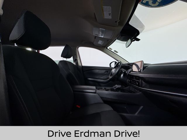 Used 2025 Nissan Rogue SUV
