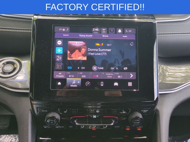 Used 2022 White Jeep Altitude image 24