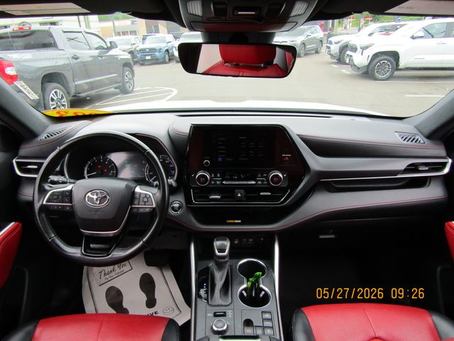 used 2023 Toyota Highlander car, priced at $37,999