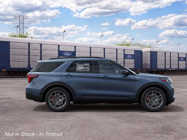 New 2027 Vapor Blue Metallic Ford ST-Line image 5