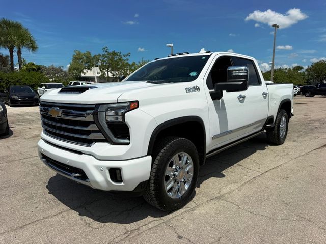 2024 Chevrolet Silverado Hd - $69,988