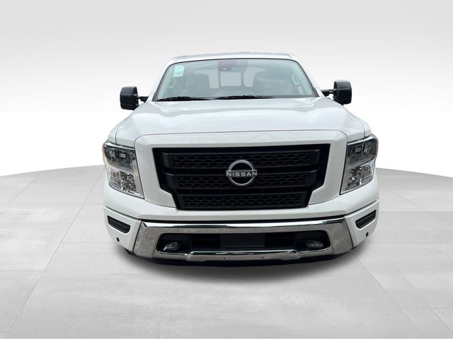 2024 Nissan Titan SV 4