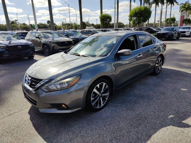 2017 Nissan Altima 2.5 SR 14