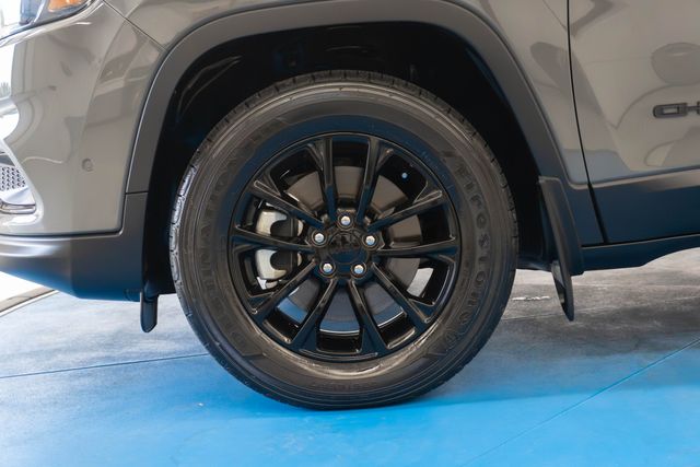 Used 2023 Jeep Cherokee SUV