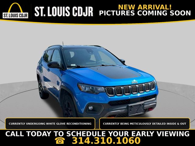 Laser Blue Pearlcoat 2023 Jeep Compass SUV / Crossover Four-Wheel Drive 8-Speed Automatic