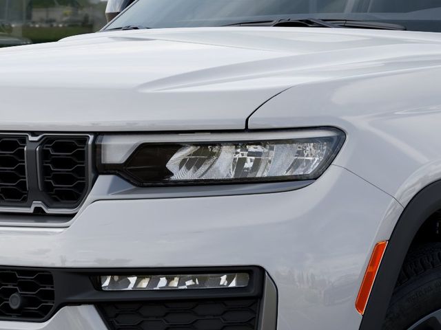 new 2026 Jeep Grand Cherokee car, priced at $47,910