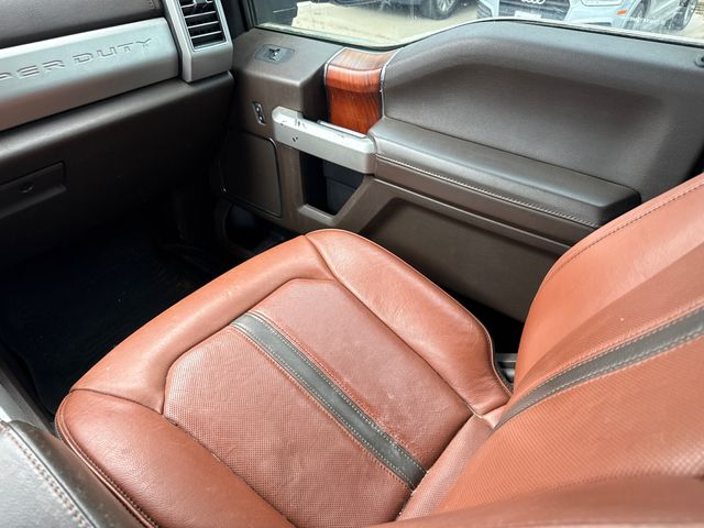 Used 2021  Ford King Ranch image 11