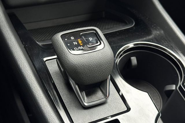 2026 Nissan Rogue SV - Photo 18
