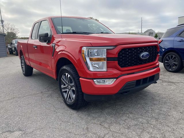 Race Red 2022 Ford F-150 XL SuperCab 4WD Pickup Truck Four-Wheel Drive Automatic