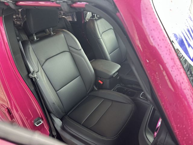 Used 2026 Red Jeep Sahara image 27