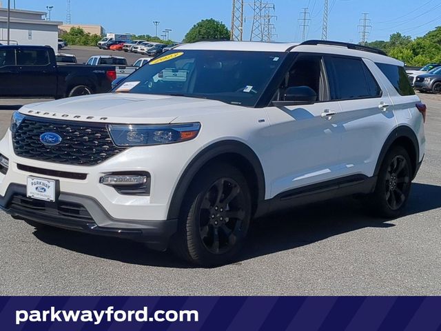 White Metallic 2023 Ford Explorer ST-Line RWD SUV / Crossover Rear-Wheel Drive Automatic