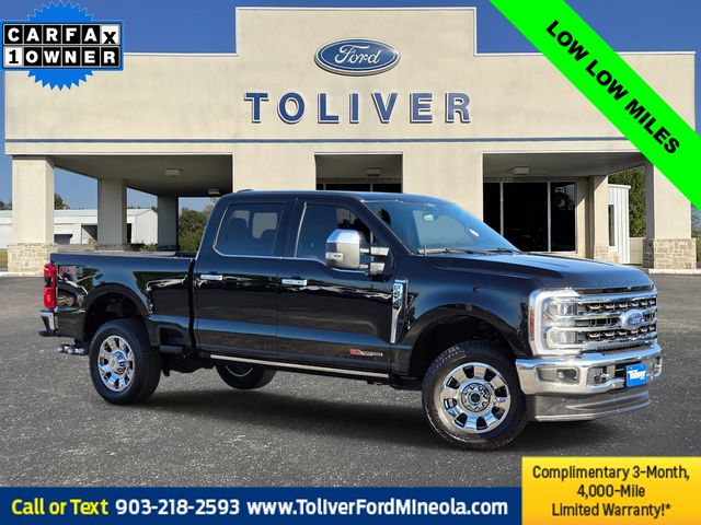 2024 Ford F-250 Super Duty Negro (Black Metallic) Camioneta Todo terreno Automática