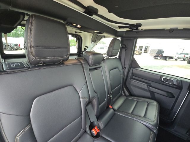 2025 Ford Bronco Badlands:B02476