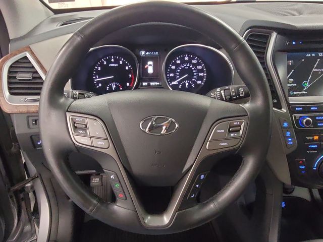 2017 – Hyundai – Santa Fe