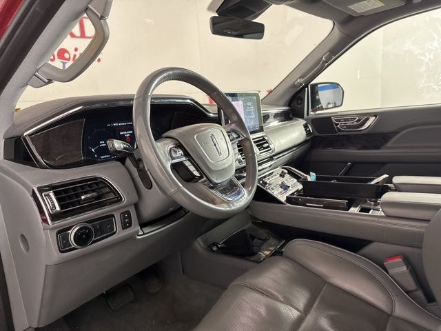 2018 Ruby Red Metallic Tinted Clearcoat Lincoln Navigator Select RWD SUV