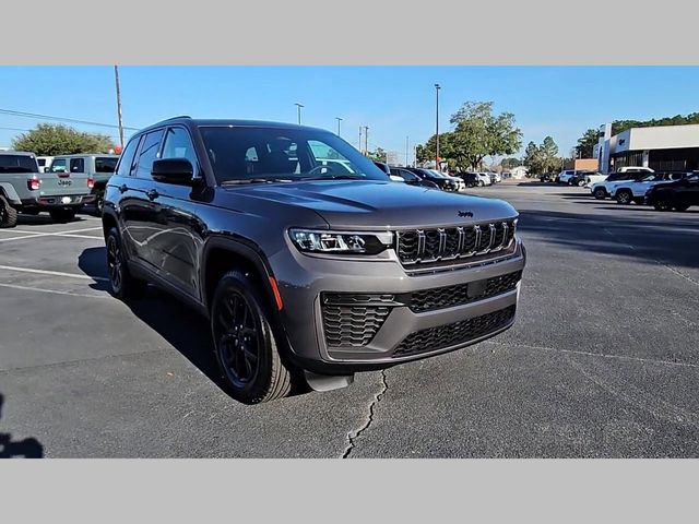 2026 Jeep Grand Cherokee Altitude 4x4