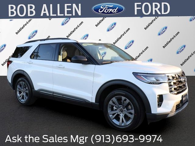 2026 Ford Explorer Active 4WD's photo
