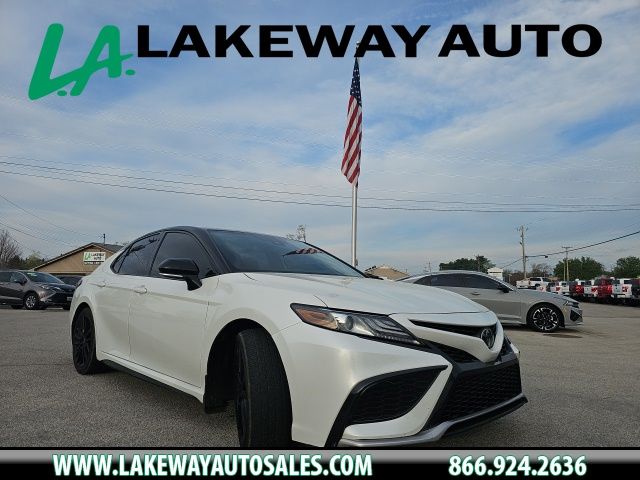 White 2022 Toyota Camry XSE AWD Sedan All-Wheel Drive 8-Speed Automatic