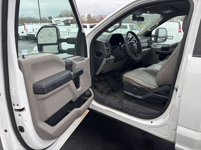 2019 Ford F-350SD XL photo