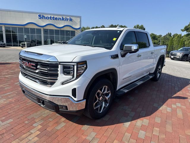 2024 GMC Sierra 4WD Crew Cab Short Box SLT's photo
