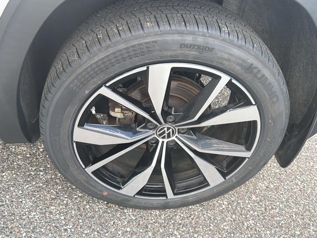 Used 2024 Volkswagen Atlas Cross Sport SUV