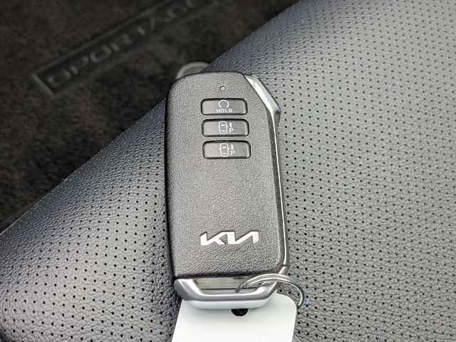 Used 2023 Kia Sportage Hybrid SUV
