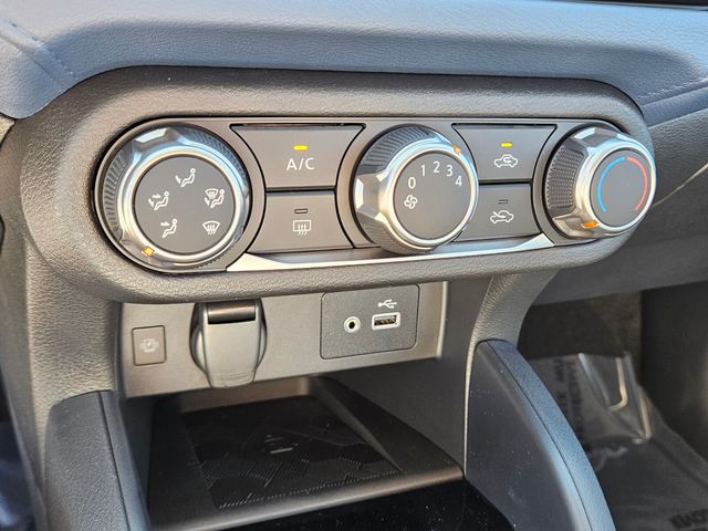 New 2025 Silver Nissan 1.6 SV image 20