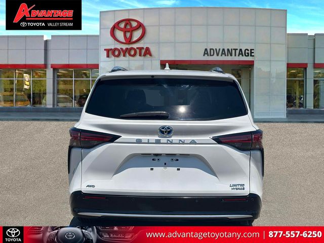 Used 2023 Toyota Sienna Van