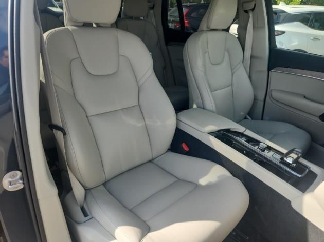 2024 Volvo XC90 Plus's photo