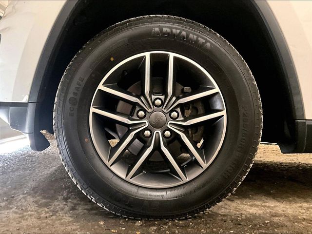 2019 Jeep Grand Cherokee Limited White at South Hills CDJR