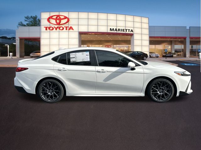 2025 Toyota Camry SE 26