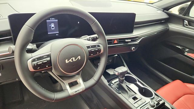 2026 Kia K5 GT-Line - Photo 12