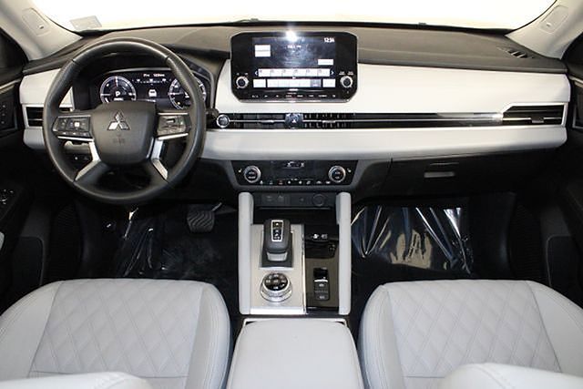 MitsubishiOutlander PHEV22