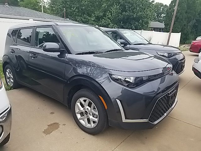 2025 Kia Soul 2.0L LX IVT's photo